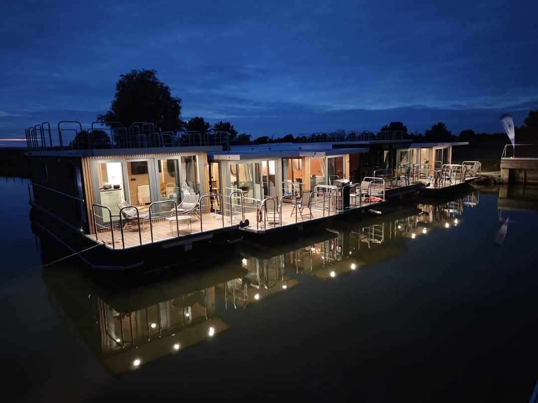 Svencele Boats – viešbutis ant vandens