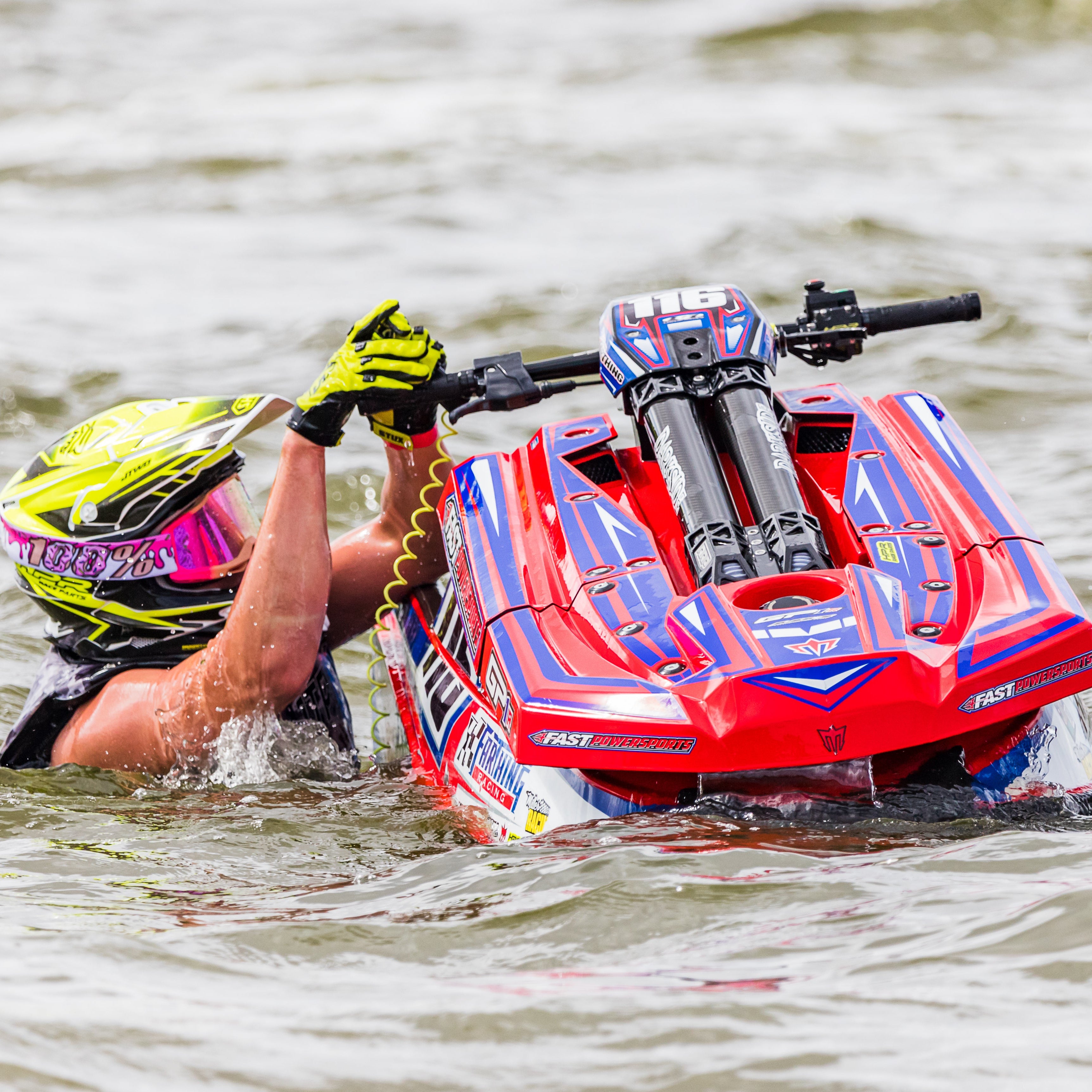 Ilgalaikė švartavimosi vieta vandens motociklui